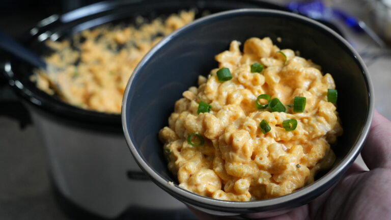 bowl of buffalo Mac and cheese
