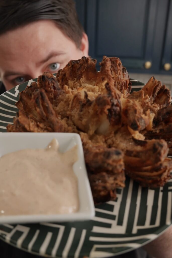 blooming onion with dip